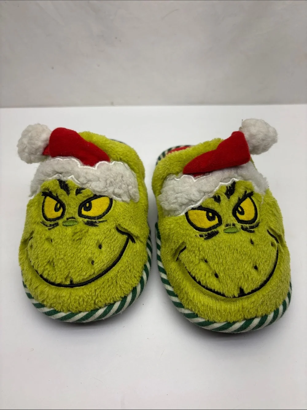 Kids Plush Grinch Slippers with Santa Hat Green, SZ 13-1 for little kids, box 73